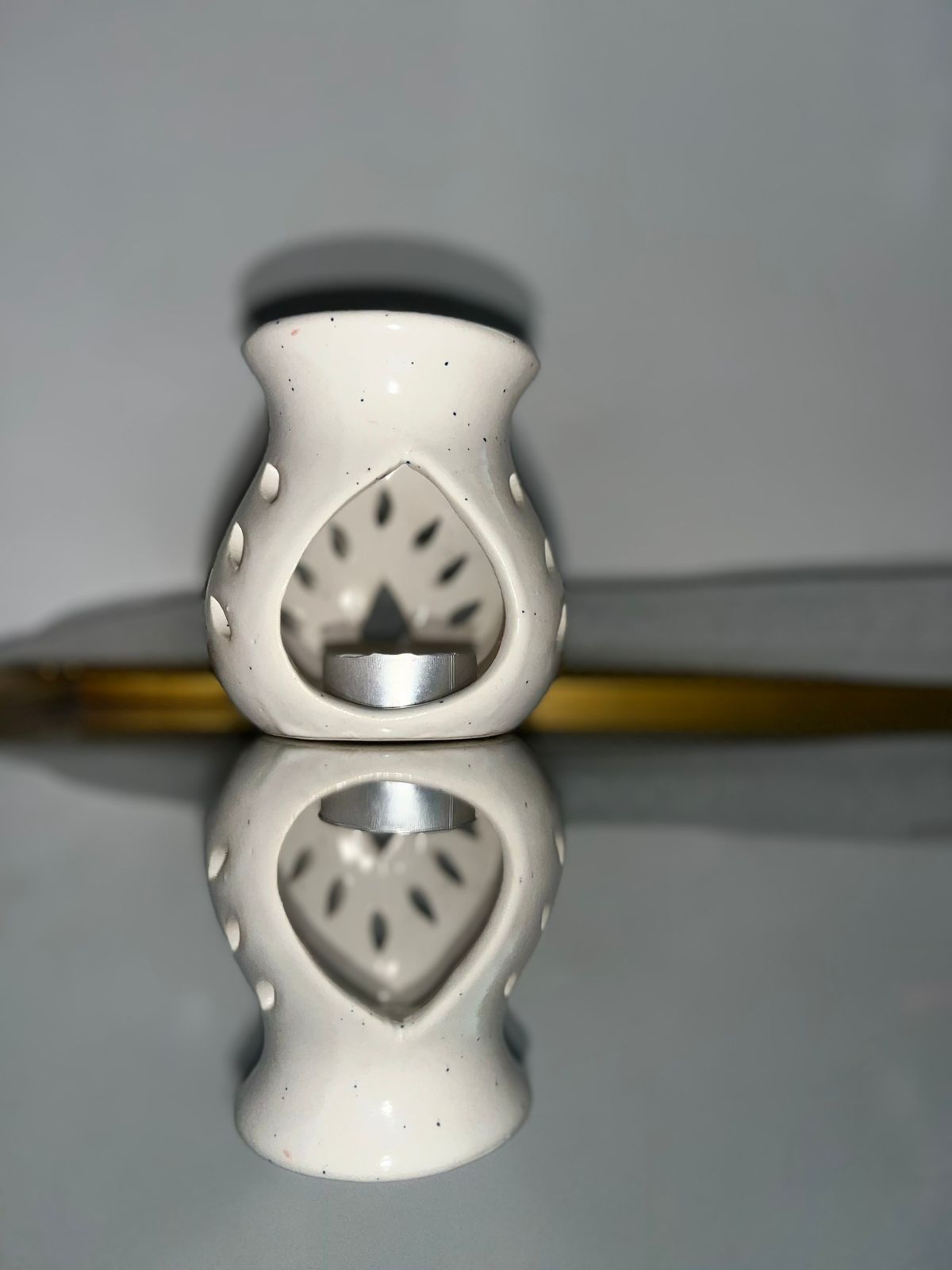 Tea light candle diffuser ceramics