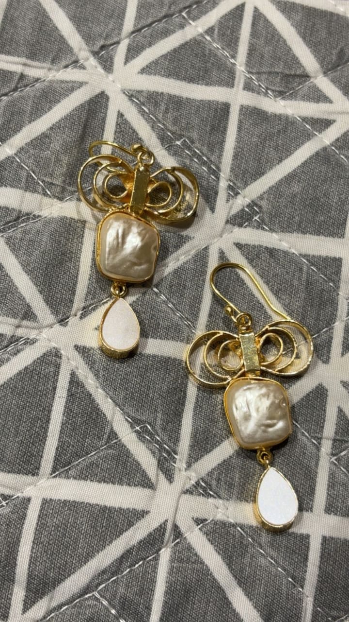 Mother pearl Earrings