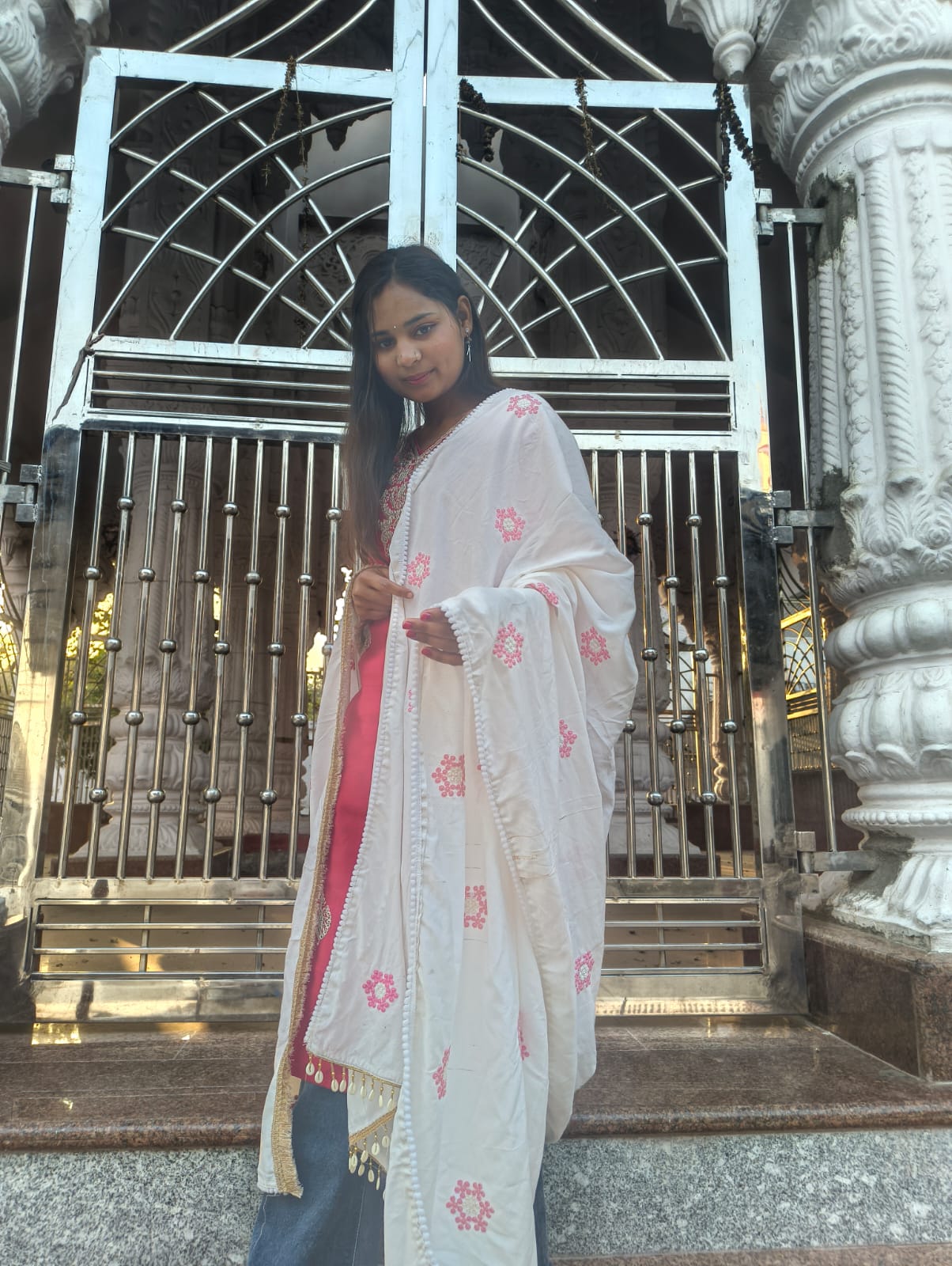 Premium Dull Fabric Shawl with Pink & White Floral Embroidery 🪡 | Elegant Winter Collection