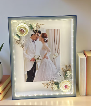 Led couple photo frame small