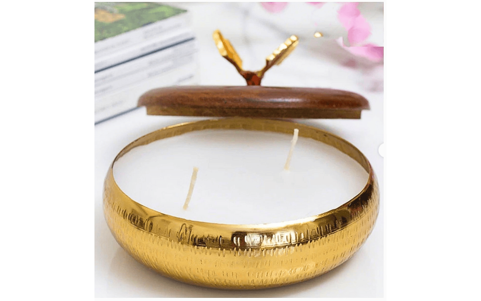Premium Gold Decorative Scented Candle with Lid – Luxury Home Décor
