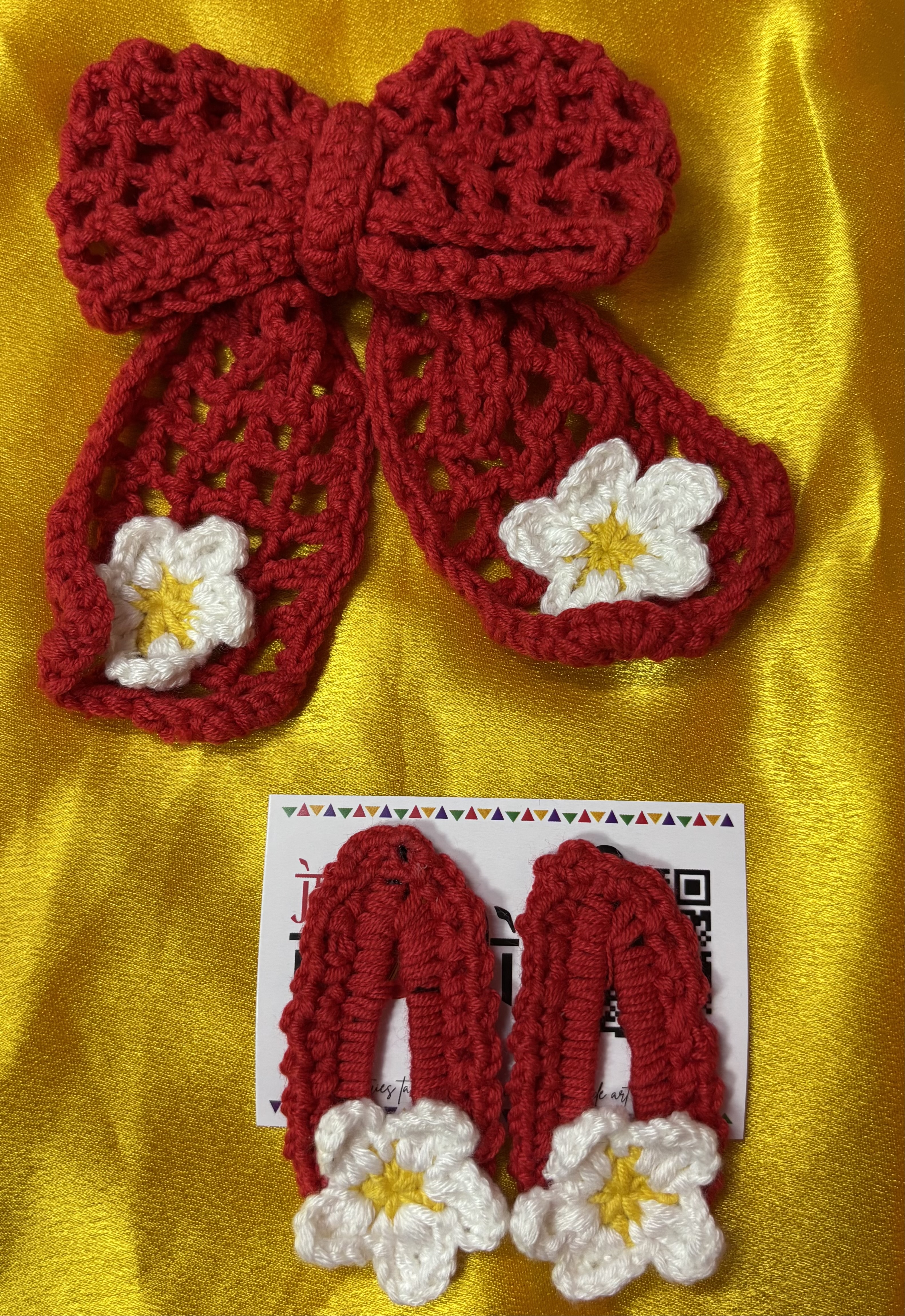 Red bow and Tic tak