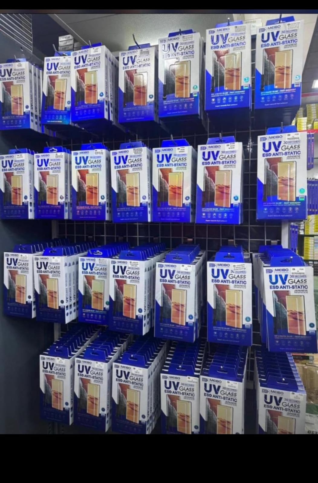 📱 UV Glass Screen Protector – Strong Mobile Protection ✨