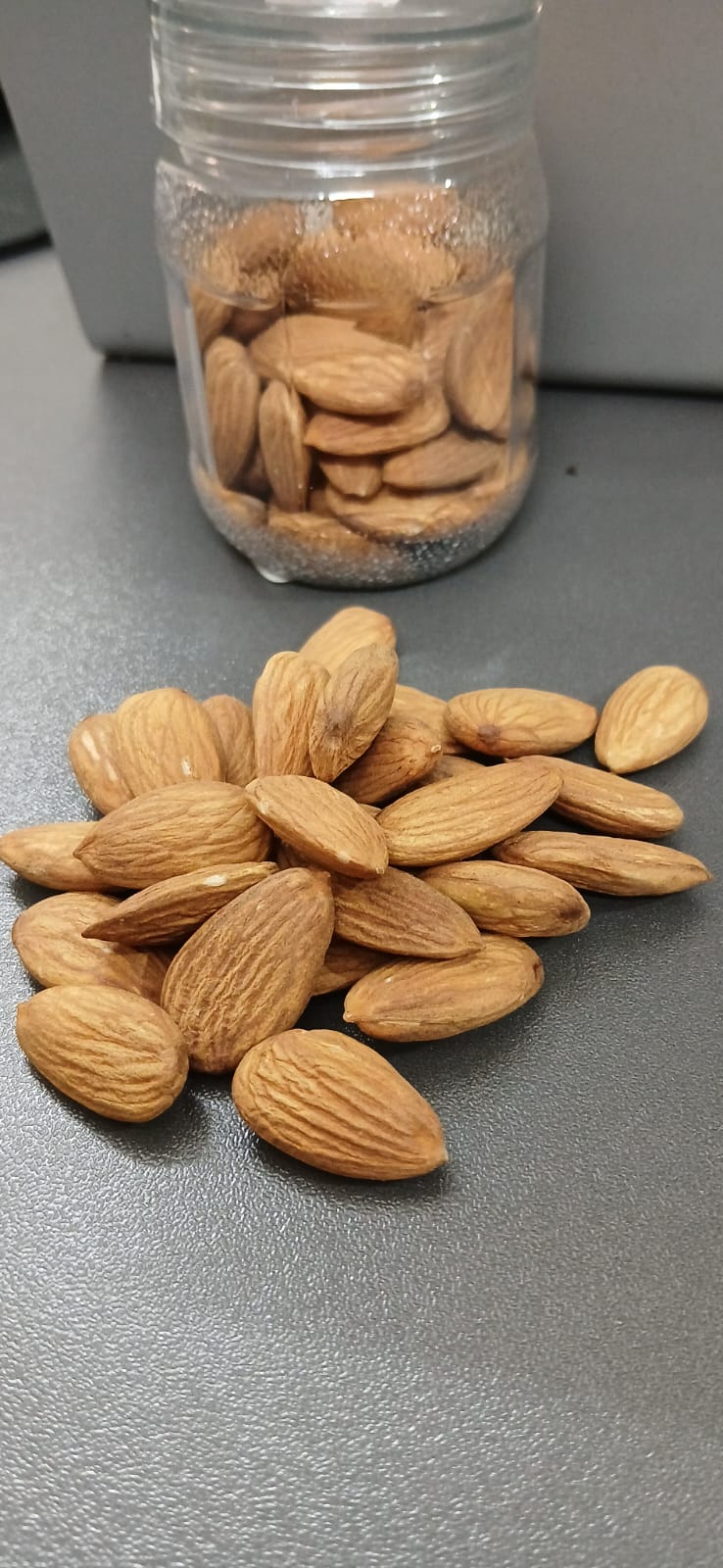 Sinaraa Premium Almonds (Badam) | Crunchy, Nutritious & Naturally Fresh | 100g