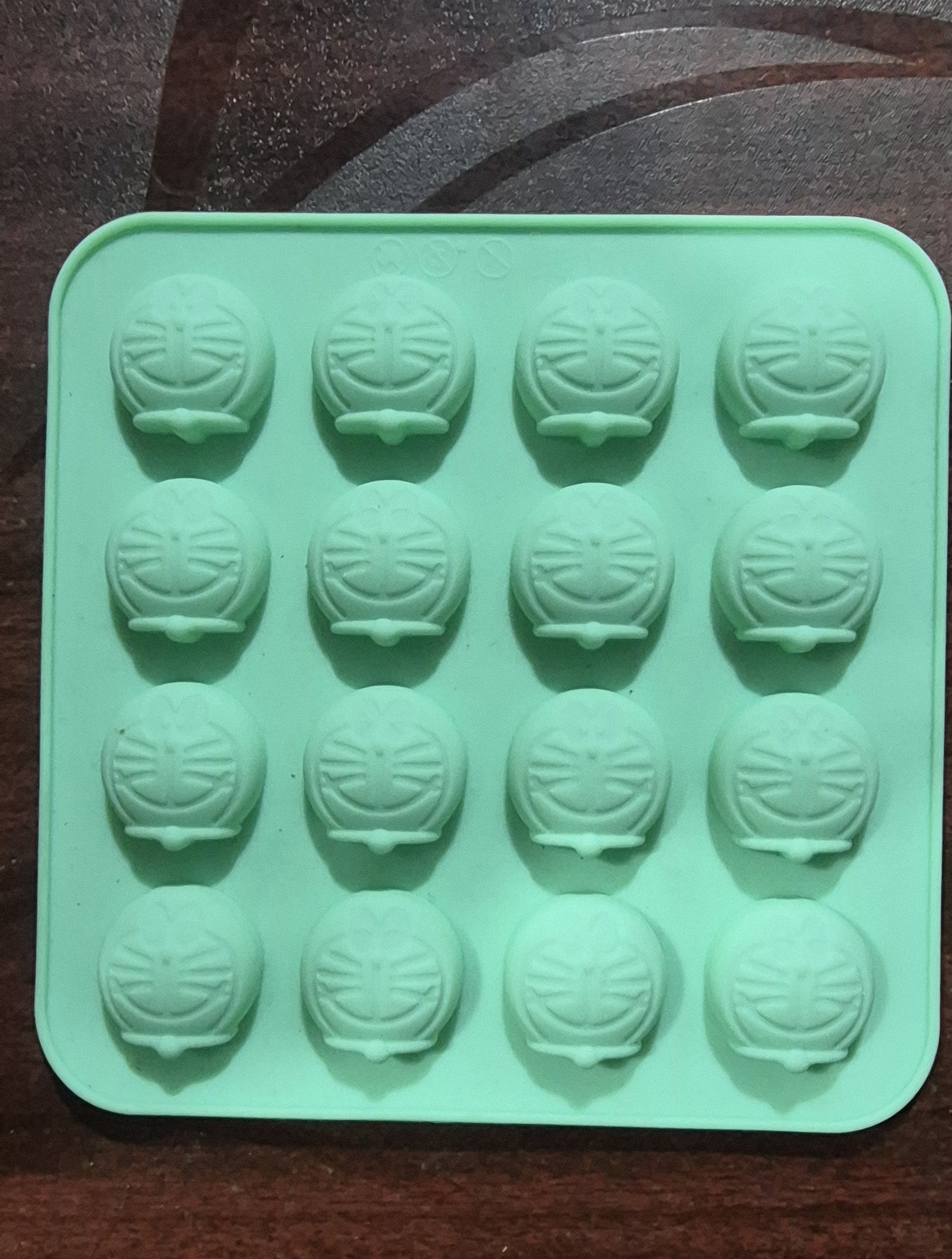 MOULD