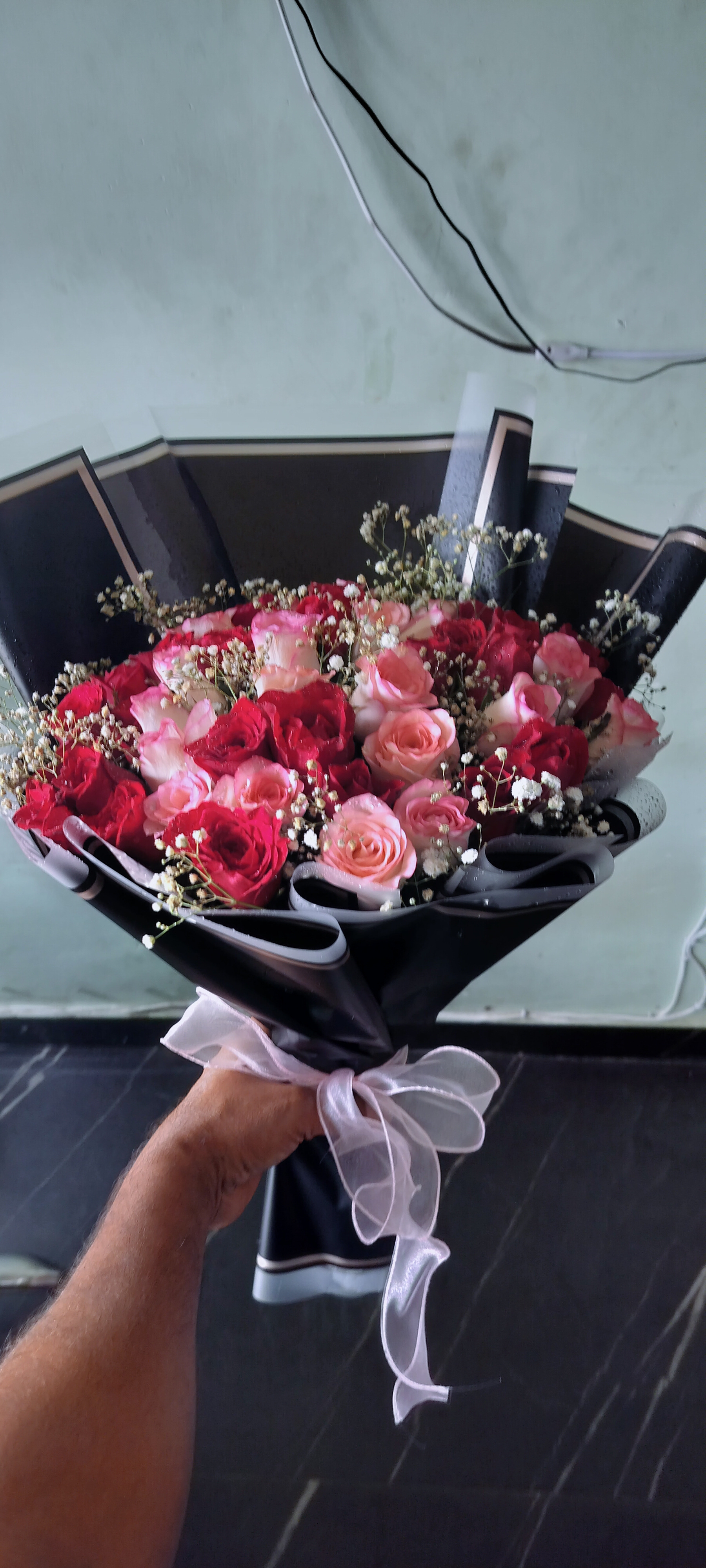 pink and red rose bunch