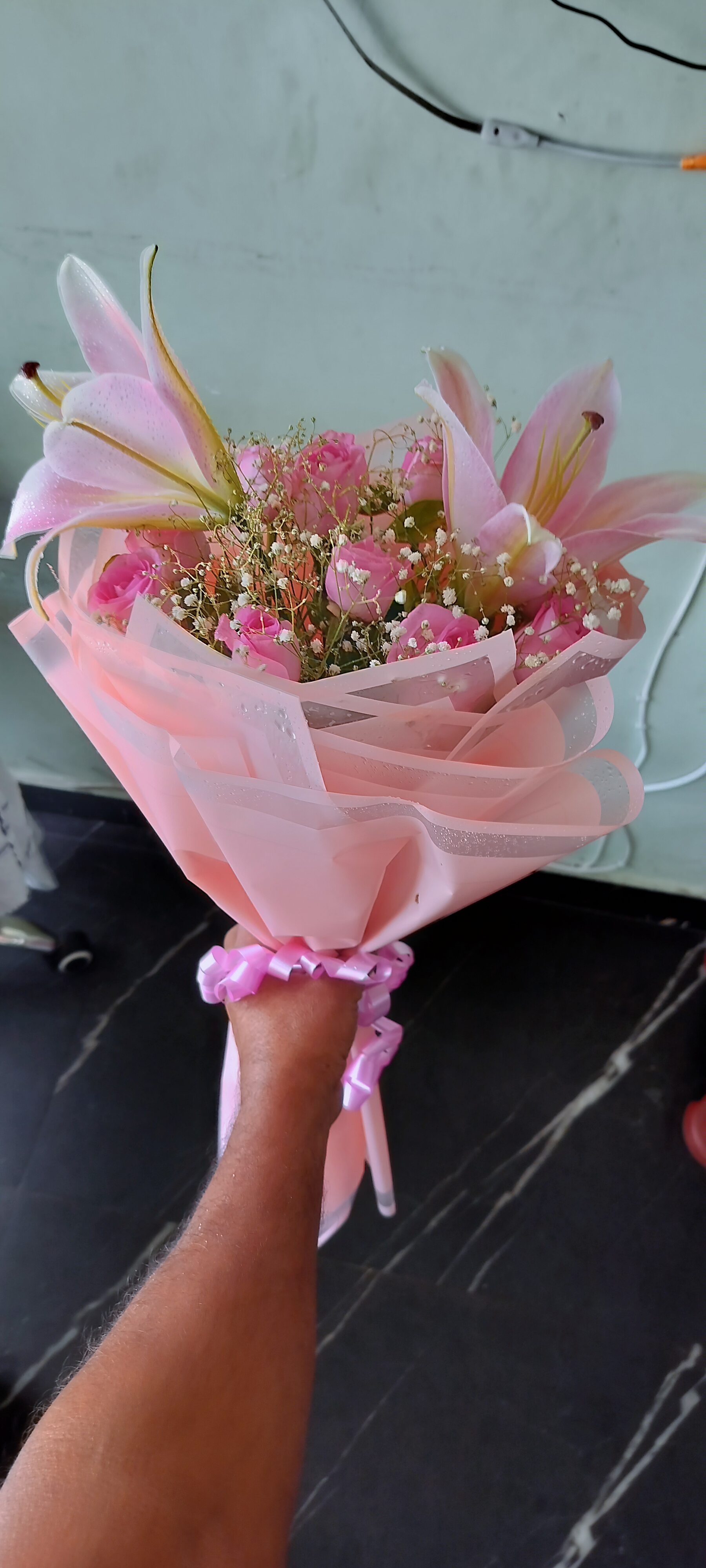 Premium pink oriental Lilly and pink rose p